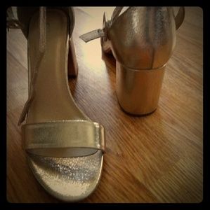 Chinese Laundry Block 👠 Heels